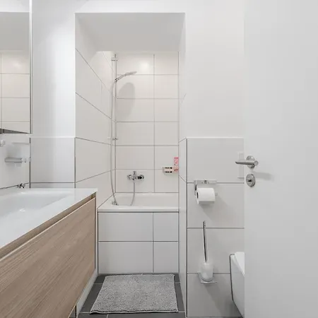 Апартаменты In Toplage In Duesseldorf-oberkassel *