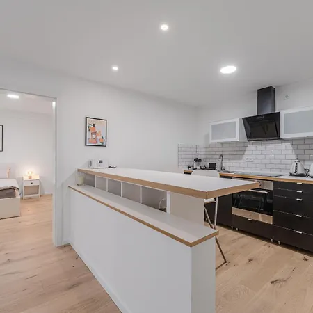 Апартаменты In Toplage In Duesseldorf-oberkassel Дюссельдорф
