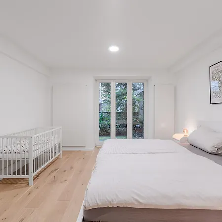 In Toplage In Duesseldorf-oberkassel Апартаменты