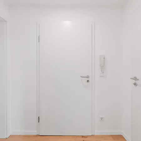 In Toplage In Duesseldorf-oberkassel *