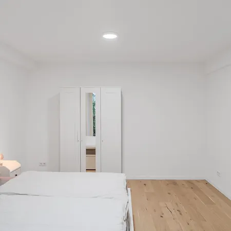 In Toplage In Duesseldorf-oberkassel Апартаменты Дюссельдорф