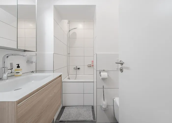 公寓 In Toplage In Duesseldorf-oberkassel *