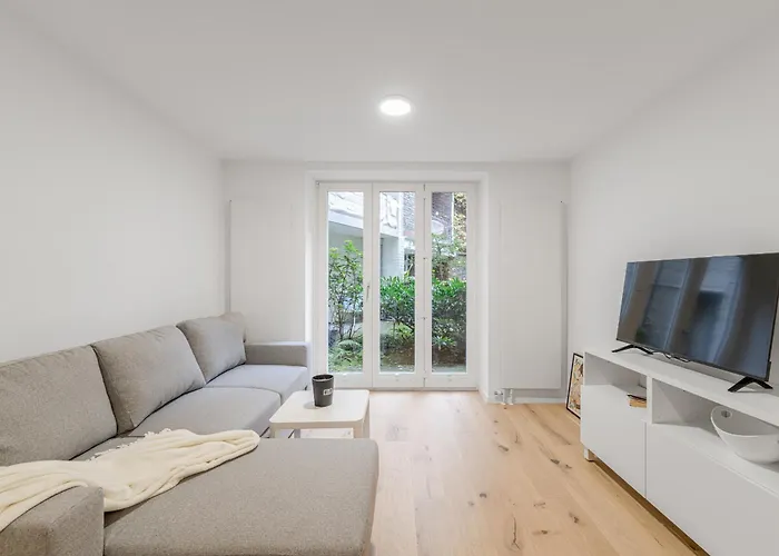 In Toplage In Duesseldorf-oberkassel *